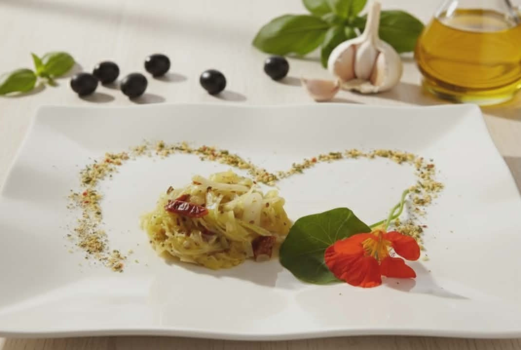 Weißkohl mit getrockneten Tomaten