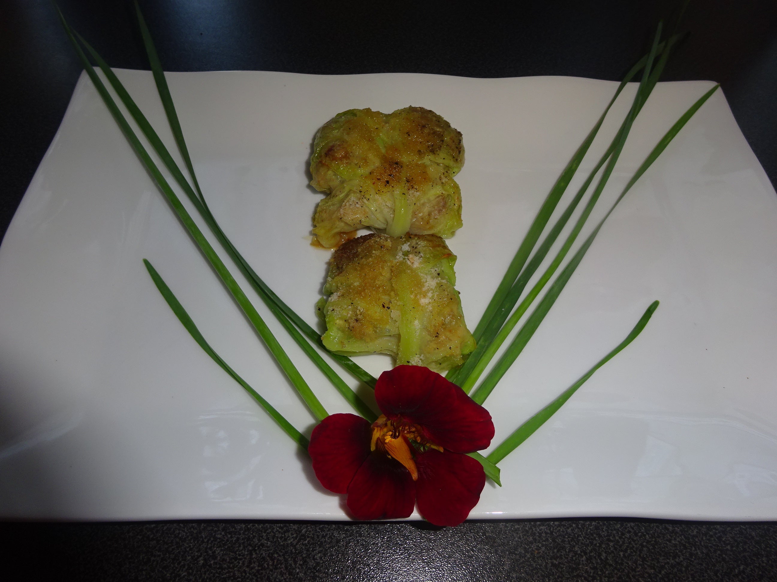 Wirsingröllchen mit Thunfisch